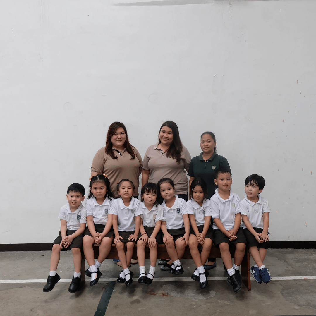Academia Progresiva De Manila 11